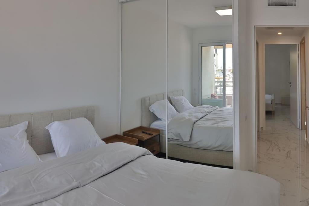 Port Azur Apartment Валорис Екстериор снимка