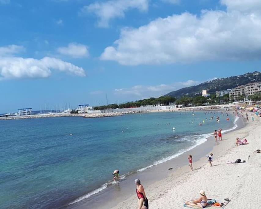 Port Azur Apartment Валорис Екстериор снимка