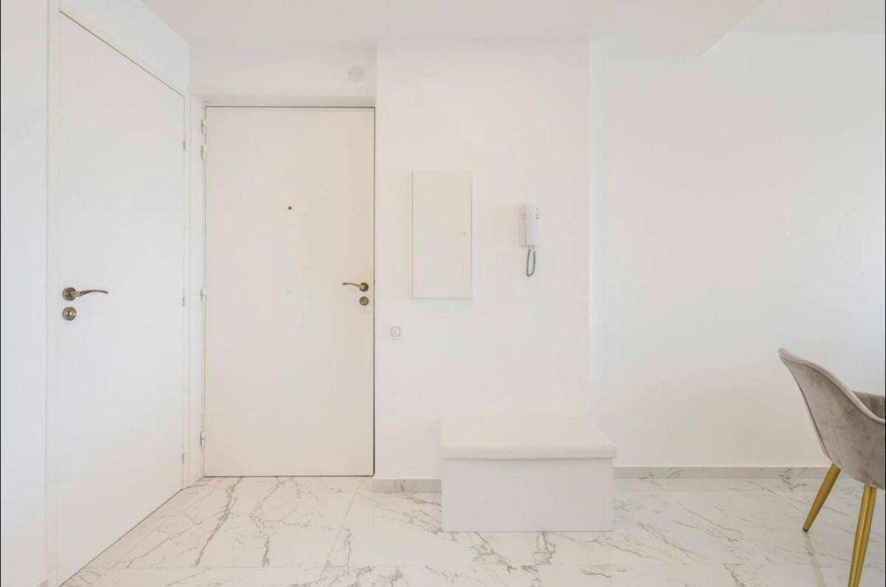 Port Azur Apartment Валорис Екстериор снимка