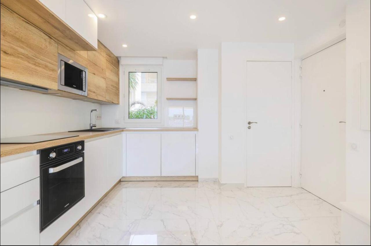 Port Azur Apartment Валорис Екстериор снимка
